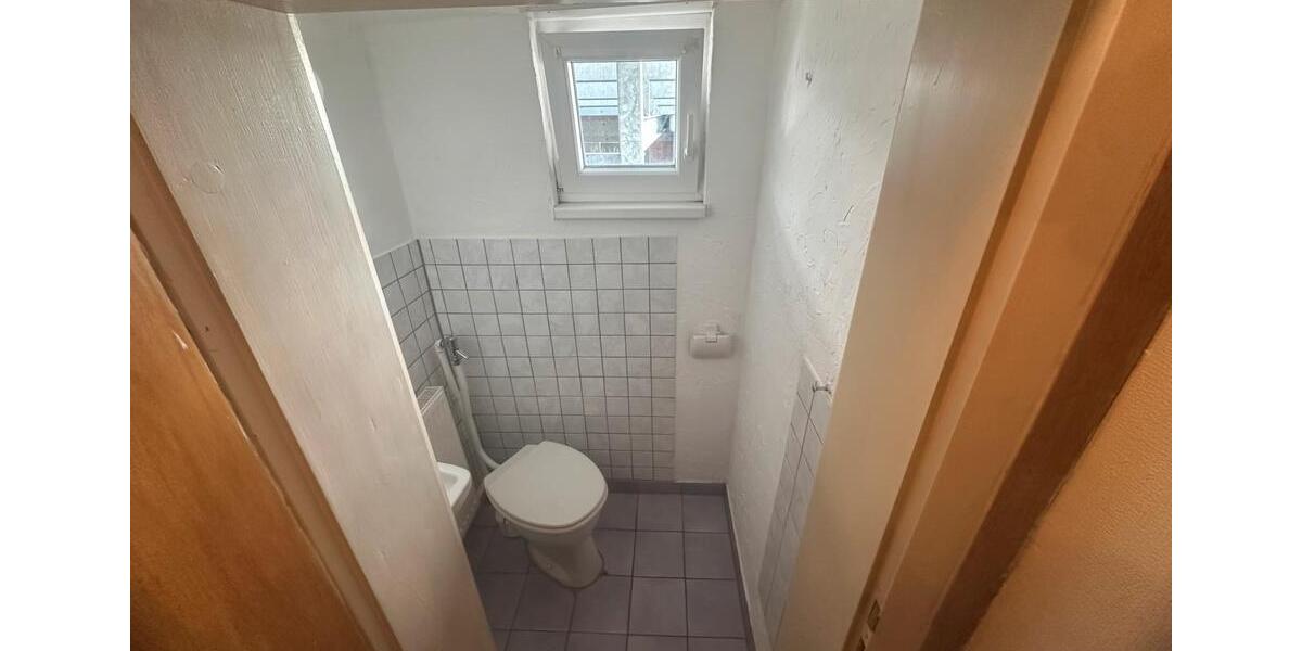Erdgeschoßwohnung Hungen - 5 Zimmer, 128 m&sup2;, 1.400&euro; | Angebot:26702638