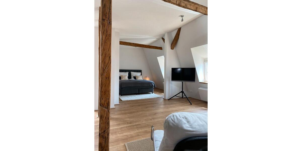 Dachgeschoßwohnung Wismar Altstadt - 2 Zimmer, 92 m&sup2;, 2.100&euro; | Angebot:24885801
