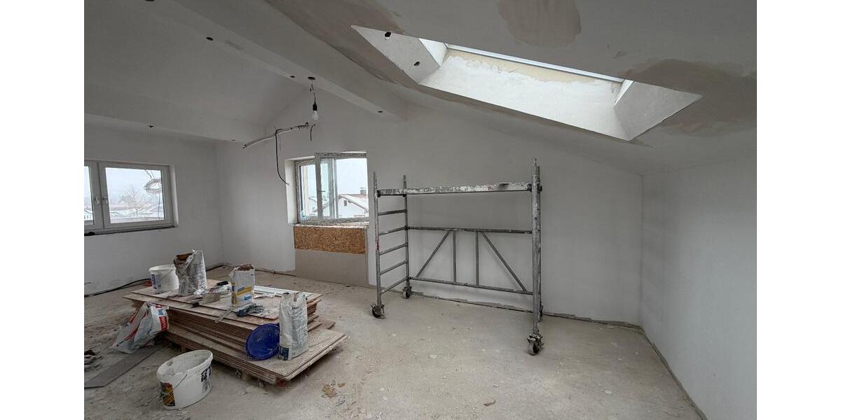 Dachgeschoßwohnung Loiching - 3 Zimmer, 85 m&sup2;, 1.000&euro; | Angebot:24847034