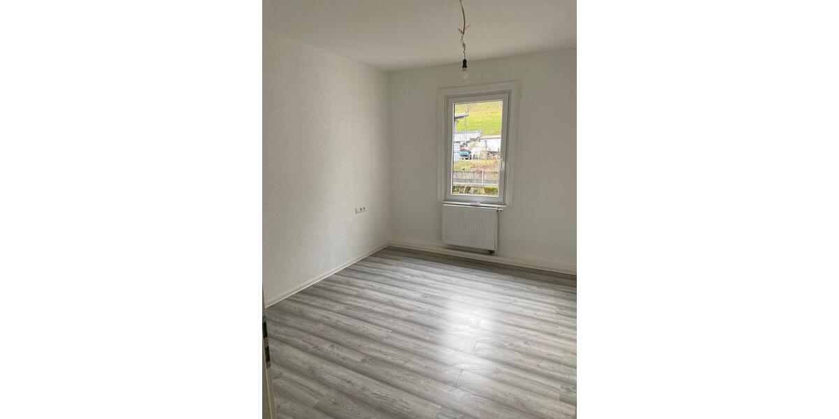 Etagenwohnung Tuttlingen - 5 Zimmer, 101 m&sup2;, 890&euro; | Angebot:25852558