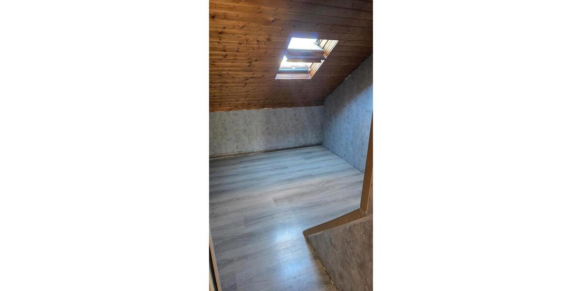 Dachgeschoßwohnung Lüdenscheid - 4 Zimmer, 85 m&sup2;, 795&euro; | Angebot:26449067