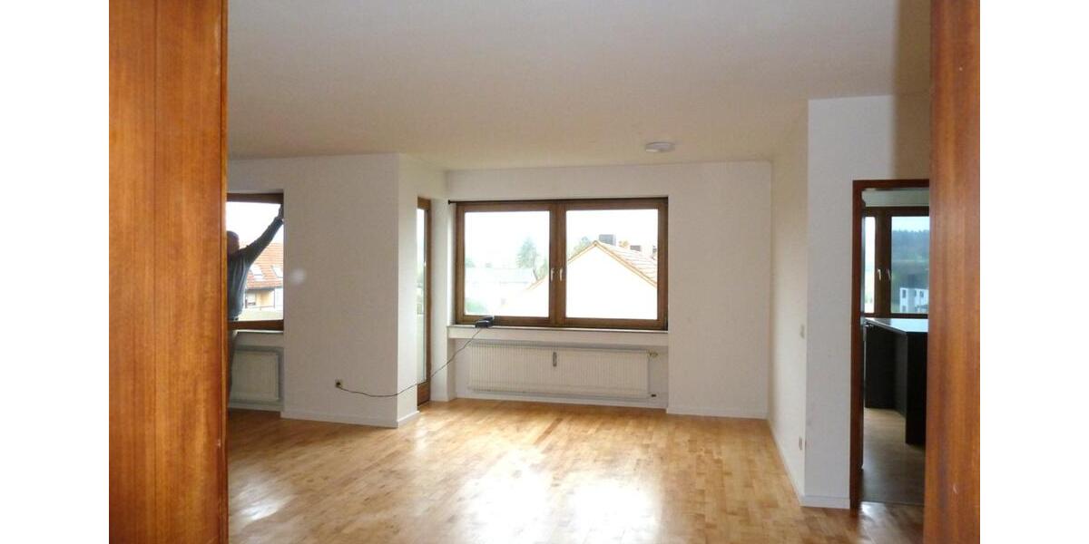 Etagenwohnung Volkach - 3 Zimmer, 105 m&sup2;, 1.000&euro; | Angebot:25282309