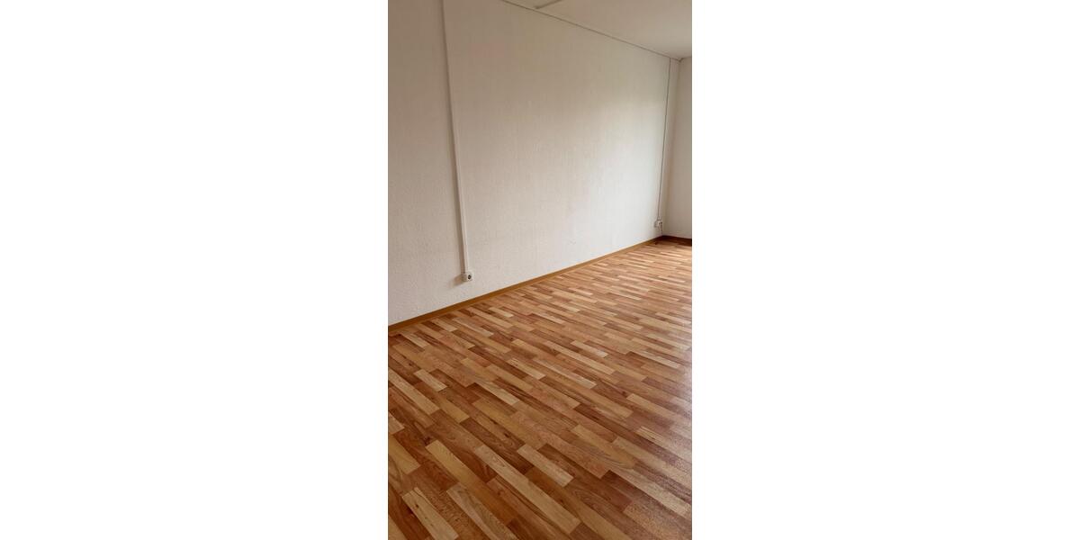 Etagenwohnung Staßfurt - 3 Zimmer, 69 m&sup2;, 276&euro; | Angebot:26586334