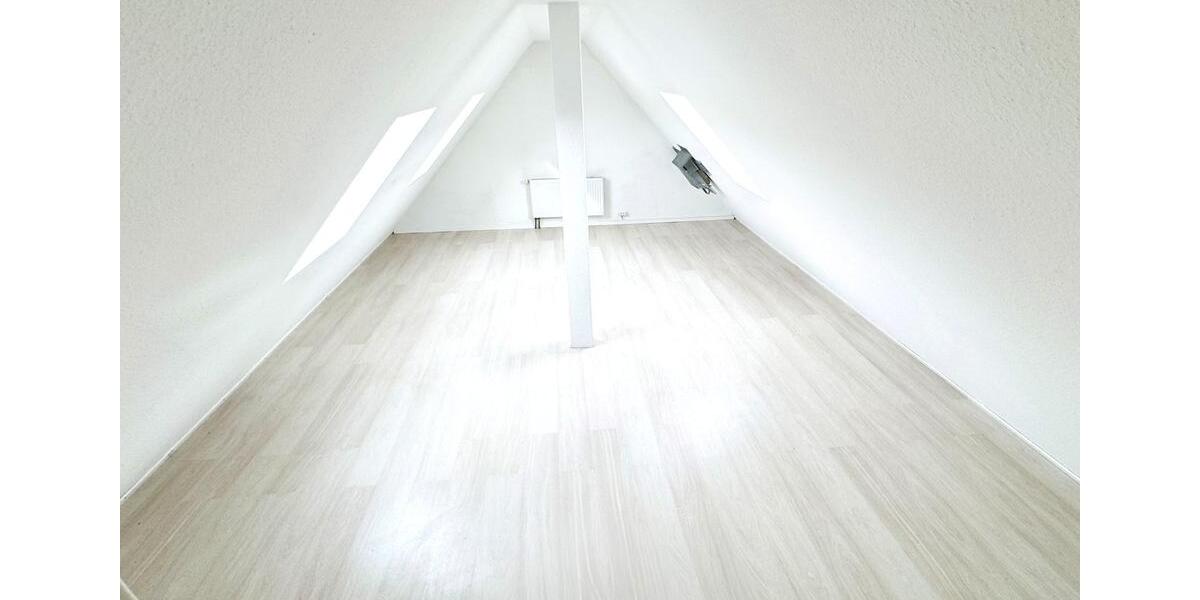 Etagenwohnung Ettlingen - 3 Zimmer, 120 m&sup2;, 1.300&euro; | Angebot:25126311