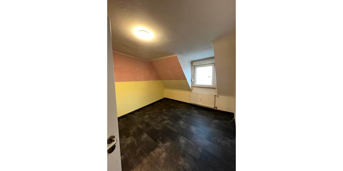 Dachgeschoßwohnung Neunkirchen Kohlhof - 3 Zimmer, 90 m&sup2;, 800&euro; | Angebot:24365434