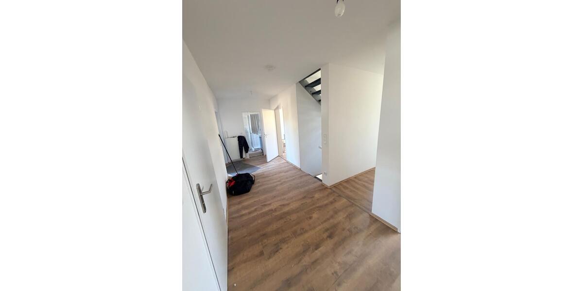 Doppelhaushälfte Bad Wünnenberg - 5 Zimmer, 190 m&sup2;, 1.600&euro; | Angebot:25844201