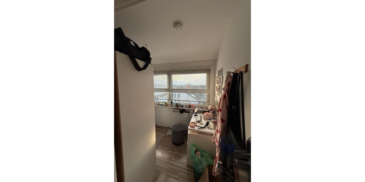 Dachgeschoßwohnung Wiesbaden Mainz-Amöneburg - 2.5 Zimmer, 65 m&sup2;, 980&euro; | Angebot:25915828