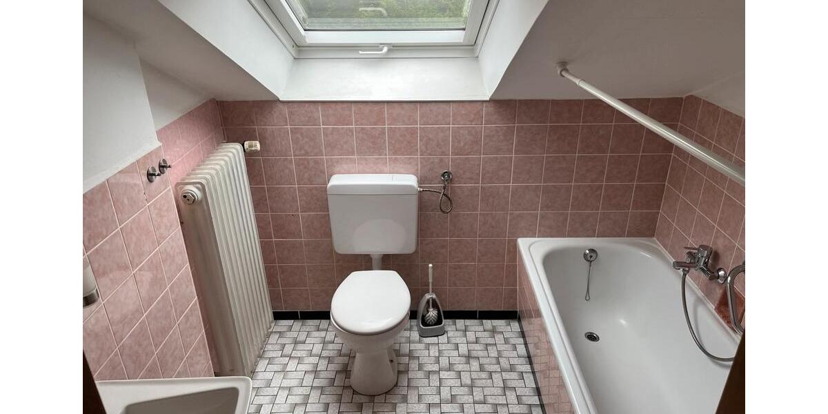 Dachgeschoßwohnung Eichstätt - 2 Zimmer, 37 m&sup2;, 450&euro; | Angebot:26013013