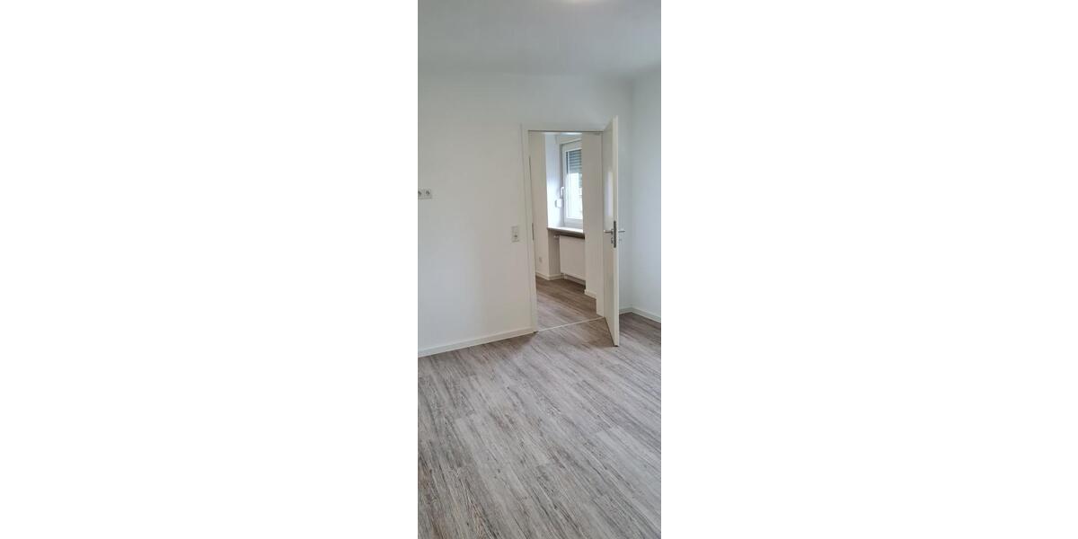 Etagenwohnung Saarbrücken Bischmisheim - 5 Zimmer, 80 m&sup2;, 799&euro; | Angebot:25940771