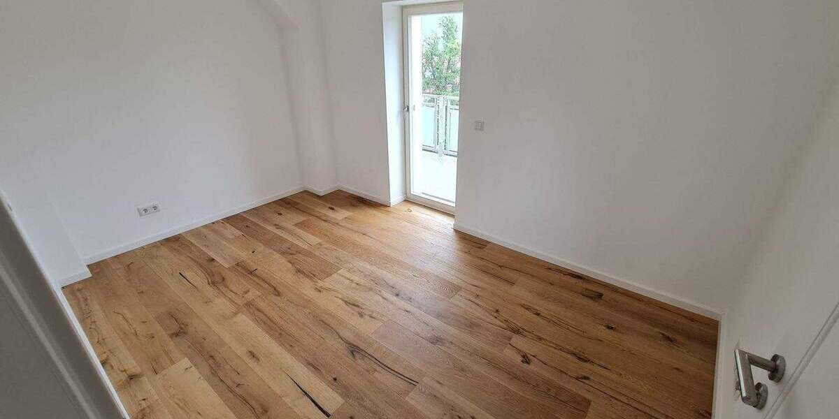 Mehrfamilienhaus, Wohnhaus Jena Zwätzen - 6 Zimmer, 1.830&euro; | Angebot:24872597