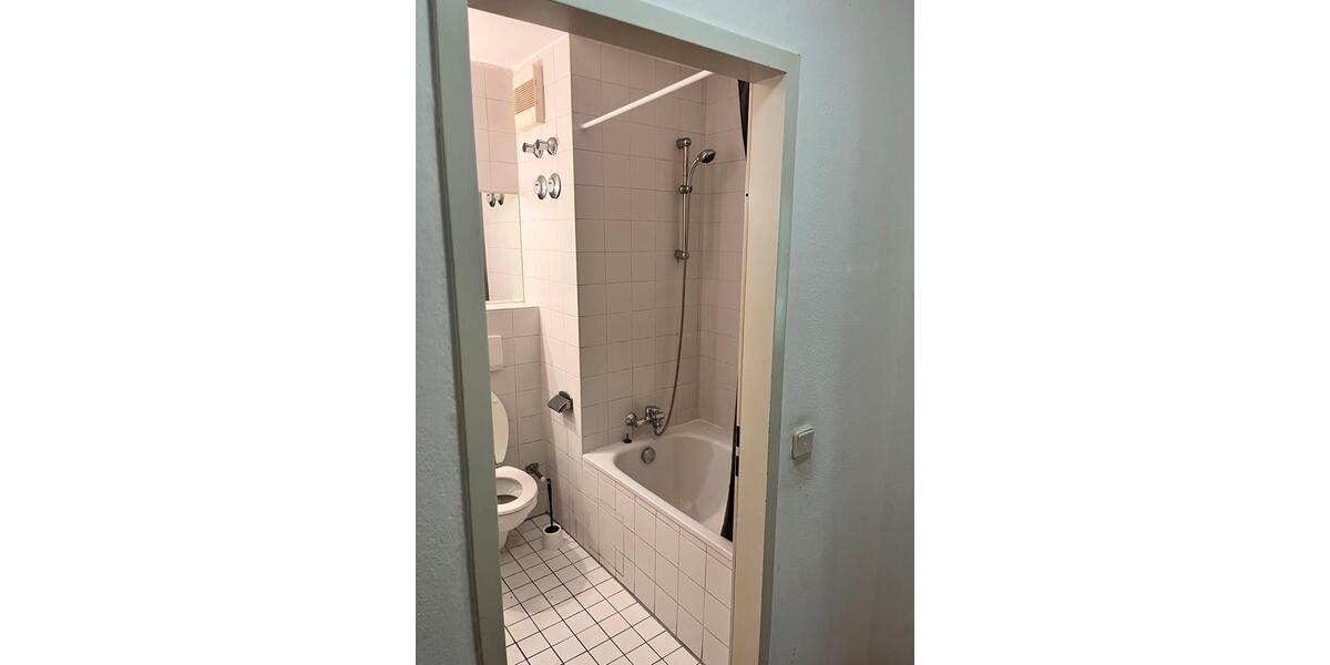 2 Zimmer-Whg. mit Gartennutzung am Galgenberg Regensburg zimmer