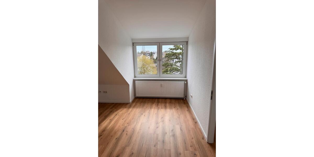 Dachgeschoßwohnung Löhne - 3 Zimmer, 50 m&sup2;, 500&euro; | Angebot:26704147