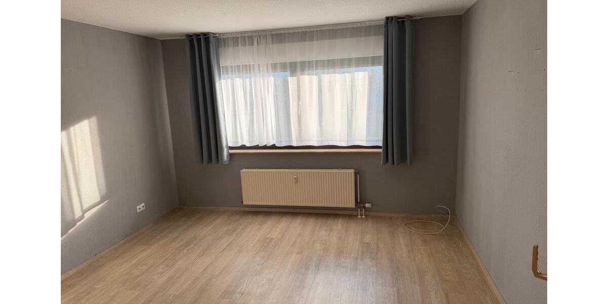 Etagenwohnung Eschenburg - 3 Zimmer, 90 m&sup2;, 950&euro; | Angebot:26396308