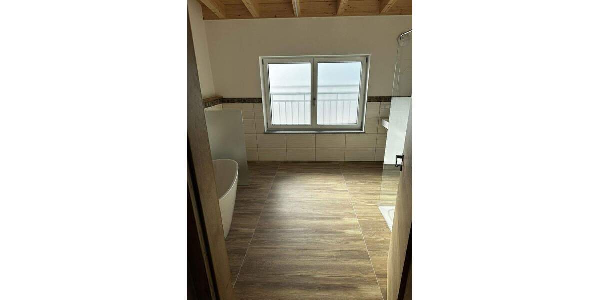 Doppelhaushälfte Winzer Neßlbach - 4 Zimmer, 130 m&sup2;, 1.200&euro; | Angebot:24737237