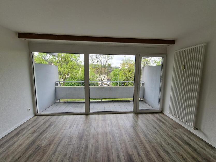 Helles 1-Zimmer-Apartment mit großem Balkon nähe Universität Saarbrücken zimmer