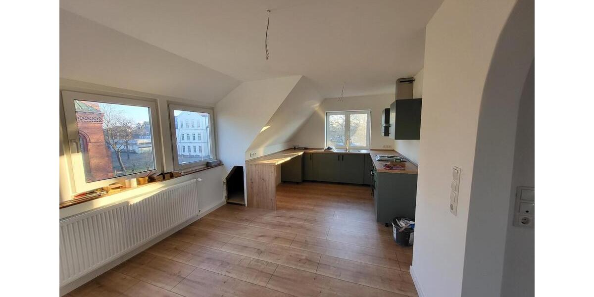 Dachgeschoßwohnung Bremen Hemelingen - 4 Zimmer, 97 m&sup2;, 1.400&euro; | Angebot:25109213