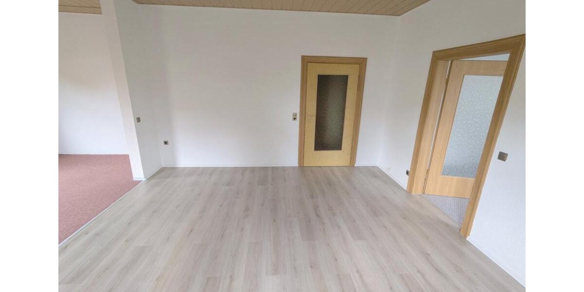Erdgeschoßwohnung Waltershausen - 3 Zimmer, 88 m&sup2;, 615&euro; | Angebot:25934036