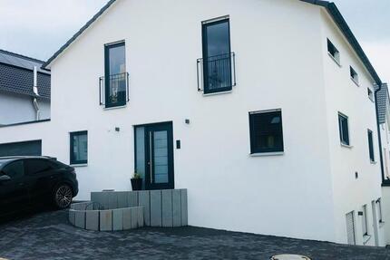 Wohnen auf Zeit Wiernsheim - 13 Zimmer, 40 m&sup2;, 350&euro; | Angebot:25285742