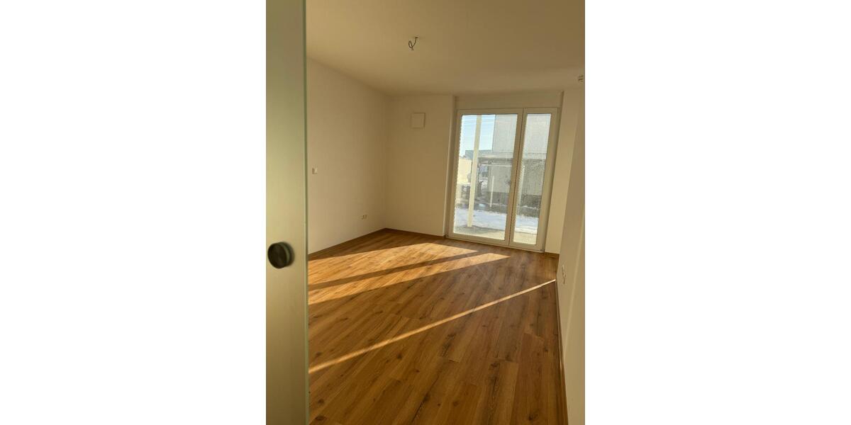 Erdgeschoßwohnung Kemnath - 3 Zimmer, 70 m&sup2;, 840&euro; | Angebot:24748005