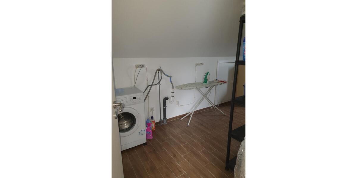 Stilvolle 2-Raum-DG-Wohnung mit Innenausstattung mit Ba 2 zimmer