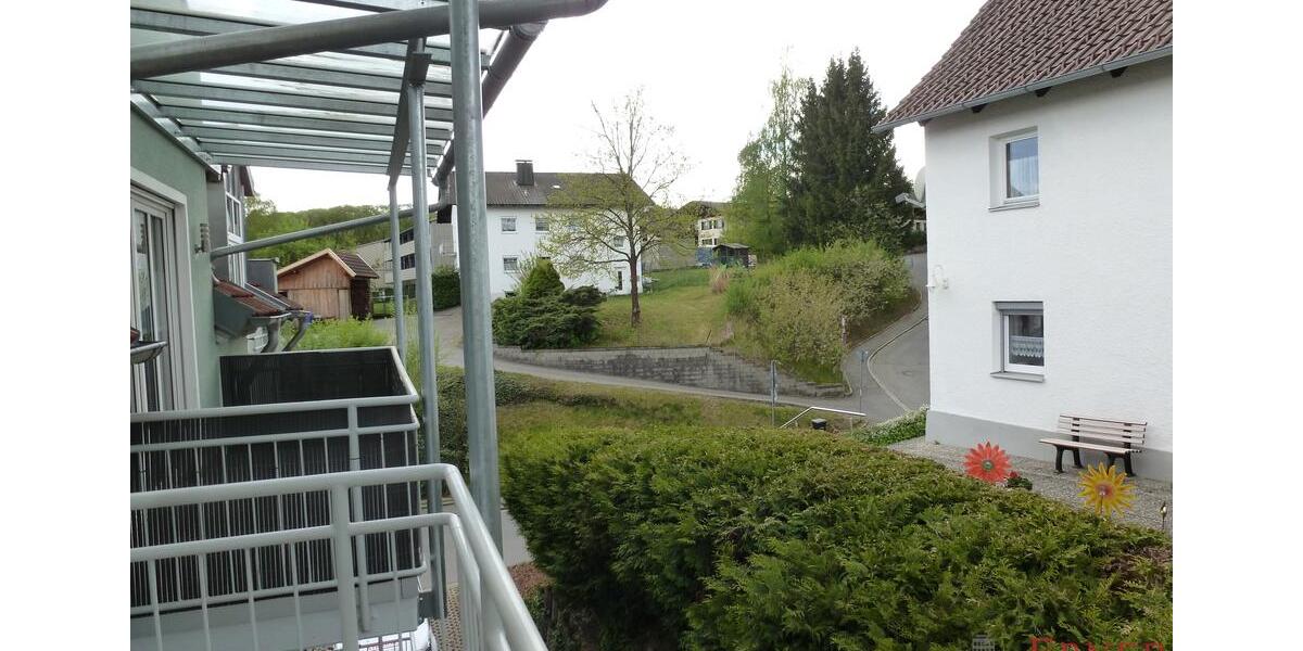 Dachgeschoßwohnung Viechtach - 3 Zimmer, 73 m&sup2;, 550&euro; | Angebot:26456279