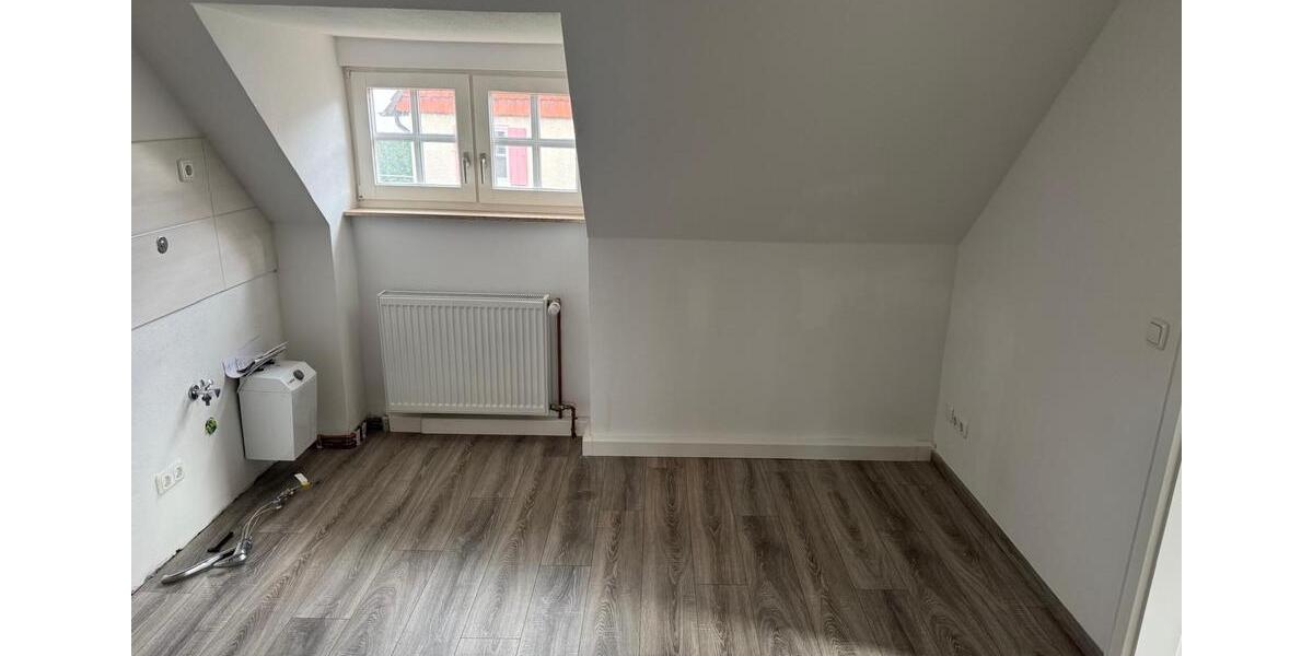 Dachgeschoßwohnung Sontra - 2 Zimmer, 40 m&sup2;, 320&euro; | Angebot:22922386