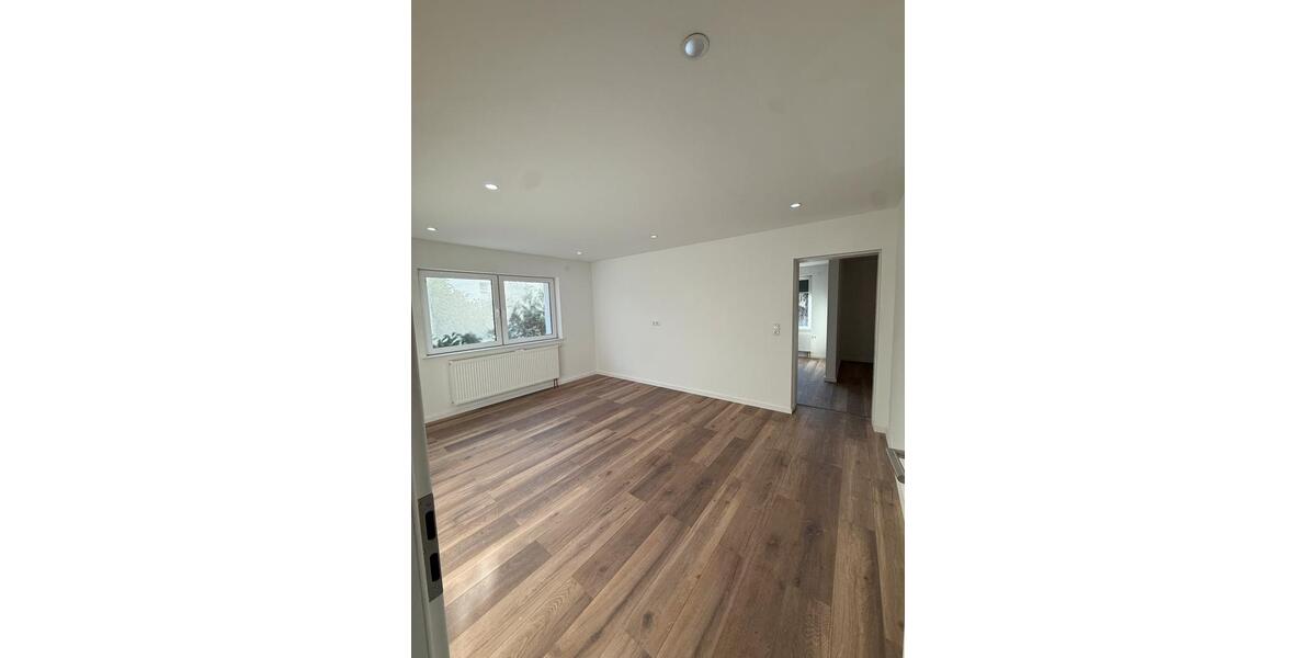 Erdgeschoßwohnung Lampertheim - 3 Zimmer, 70 m&sup2;, 1.300&euro; | Angebot:24860494