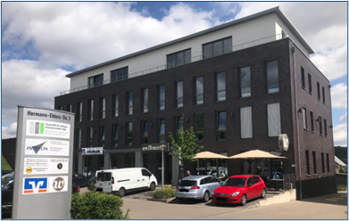 Repräsentative Praxis- oder Bürofläche mit 7 modernen Räumen in Sutthausen zimmer