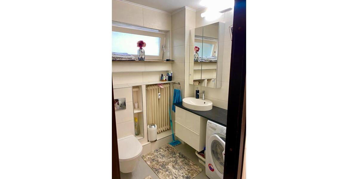 Etagenwohnung Köln Porz - 3 Zimmer, 100 m&sup2;, 1.700&euro; | Angebot:26648899