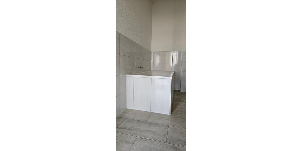 Etagenwohnung Mühlhausen (Thüringen) - 4 Zimmer, 150 m&sup2;, 1.000&euro; | Angebot:26662210