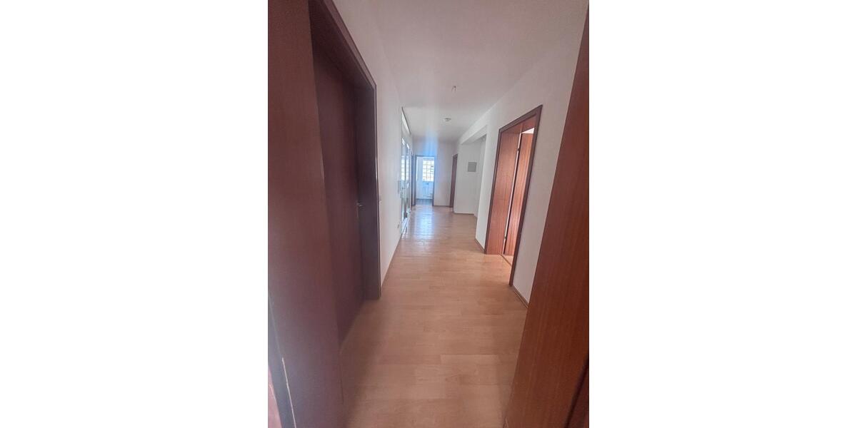Etagenwohnung Östringen - 5 Zimmer, 100 m&sup2;, 1.000&euro; | Angebot:26488477