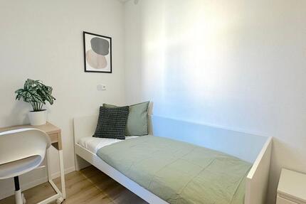 Wohnung Ludwigshafen am Rhein - 1 Zimmer, 9 m&sup2;, 390&euro; | Angebot:24806470