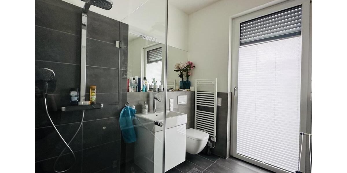 Etagenwohnung Düsseldorf Stadtbezirk 2 - 2 Zimmer, 74 m&sup2;, 1.400&euro; | Angebot:26580206