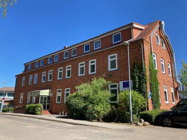 Büro in Schwerin 4.074,56 € 620.76 m² zimmer