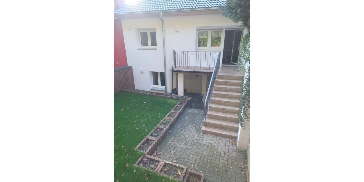 Doppelhaushälfte Landstuhl - 6 Zimmer, 150 m&sup2;, 1.430&euro; | Angebot:25253068