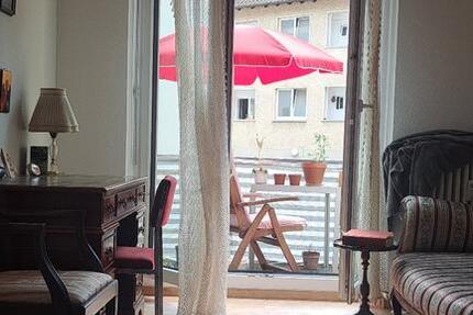 Toplage im Westen: WG-Zimmer mit Balkon im sanierten Altbau zimmer