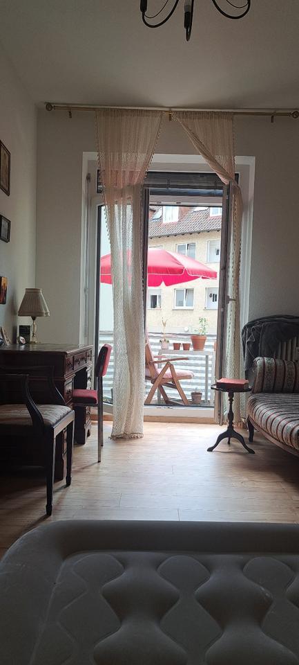 Toplage im Westen: WG-Zimmer mit Balkon im sanierten Altbau zimmer