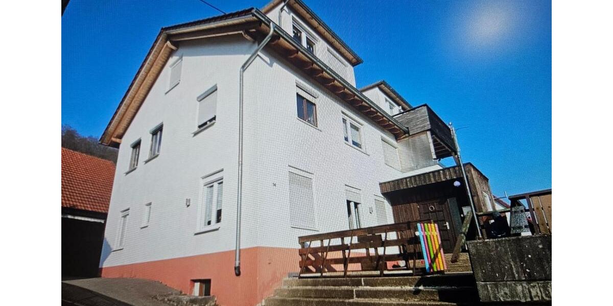 Erdgeschoßwohnung Murrhardt - 5 Zimmer, 155 m&sup2;, 1.500&euro; | Angebot:26522055