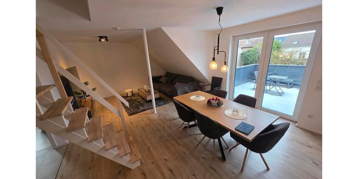 Exclusive Neubau 3,5 Zi. Wohnung, Dachg. + Galerie, großer Balkon 4 zimmer