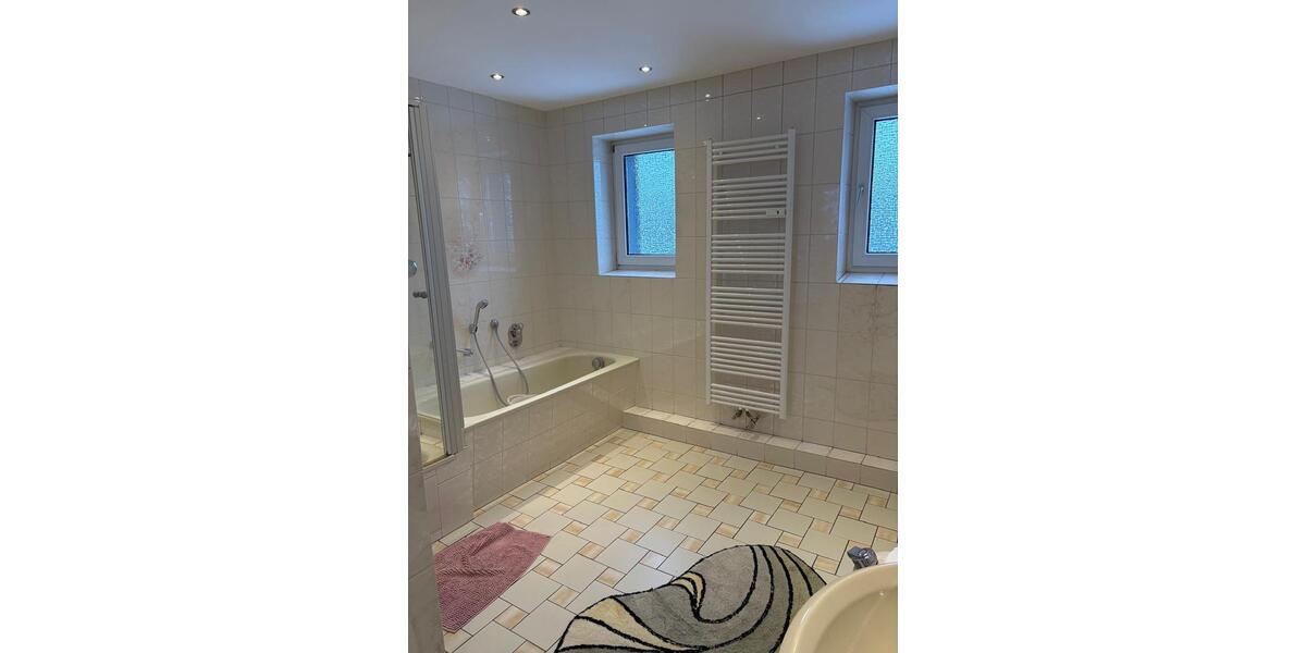 Etagenwohnung Bochum Bochum-Ost - 3 Zimmer, 105 m&sup2;, 1.000&euro; | Angebot:24846449