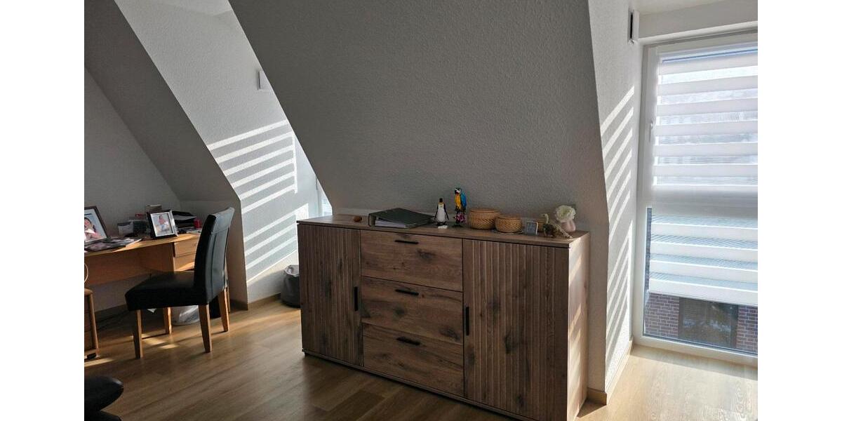 Dachgeschoßwohnung Edewecht - 2 Zimmer, 82 m&sup2;, 937&euro; | Angebot:25991367