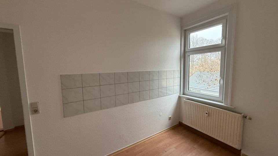 Etagenwohnung Gotha - 4 Zimmer, 96 m&sup2;, 700&euro; | Angebot:26615525