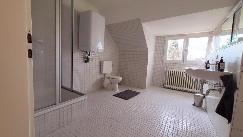 Dachgeschoßwohnung Lörrach - 1 Zimmer, 15 m&sup2;, 360&euro; | Angebot:25057339