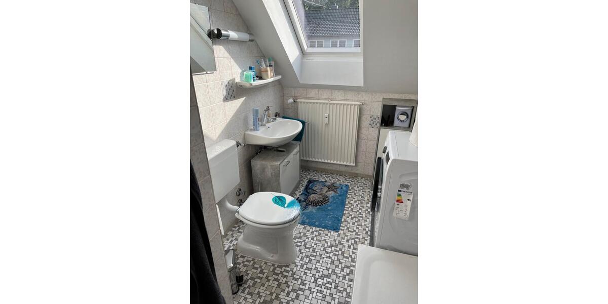 Dachgeschoßwohnung Saarbrücken Dudweiler - 1 Zimmer, 25 m&sup2;, 470&euro; | Angebot:26626526
