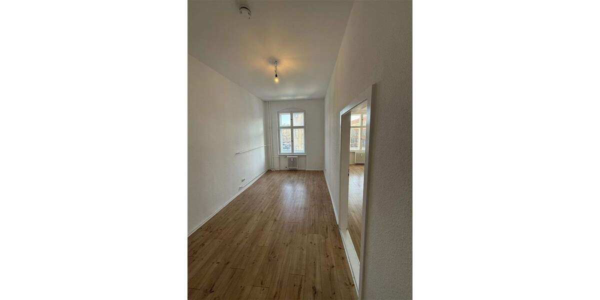 Etagenwohnung Berlin Lichtenberg - 4 Zimmer, 102 m&sup2;, 1.732&euro; | Angebot:25274363