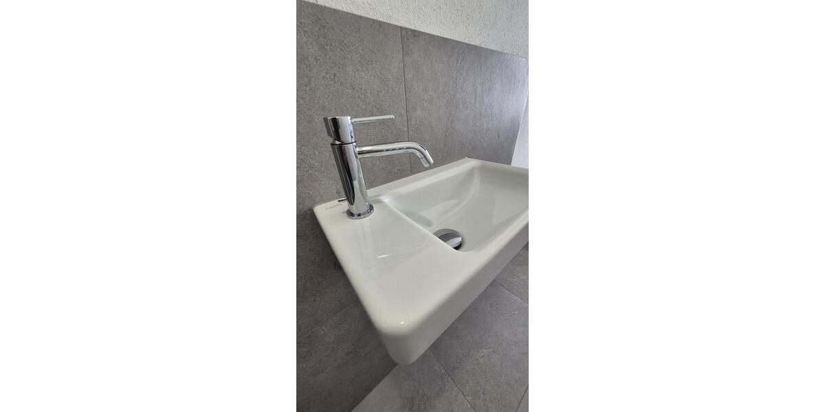 Exklusiver Erstbezug: EG-Wohnung mit wundervollem Erker, riesiger Hochterrasse und Südgarten 3 zimmer