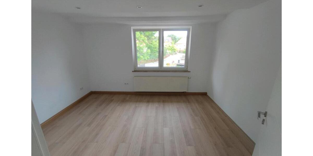 Etagenwohnung Küps - 2 Zimmer, 65 m&sup2;, 900&euro; | Angebot:24779173