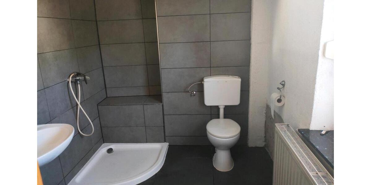 Erdgeschoßwohnung Eckartsberga - 2 Zimmer, 40 m&sup2;, 350&euro; | Angebot:25841039