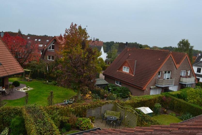 Apartment mit Küche, Bad u. Loggia im DG möbliert, all-in zimmer