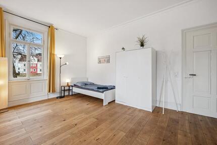 Wohnen auf Zeit Metzingen - 4 Zimmer, 120 m&sup2;, 4.400&euro; | Angebot:24841810